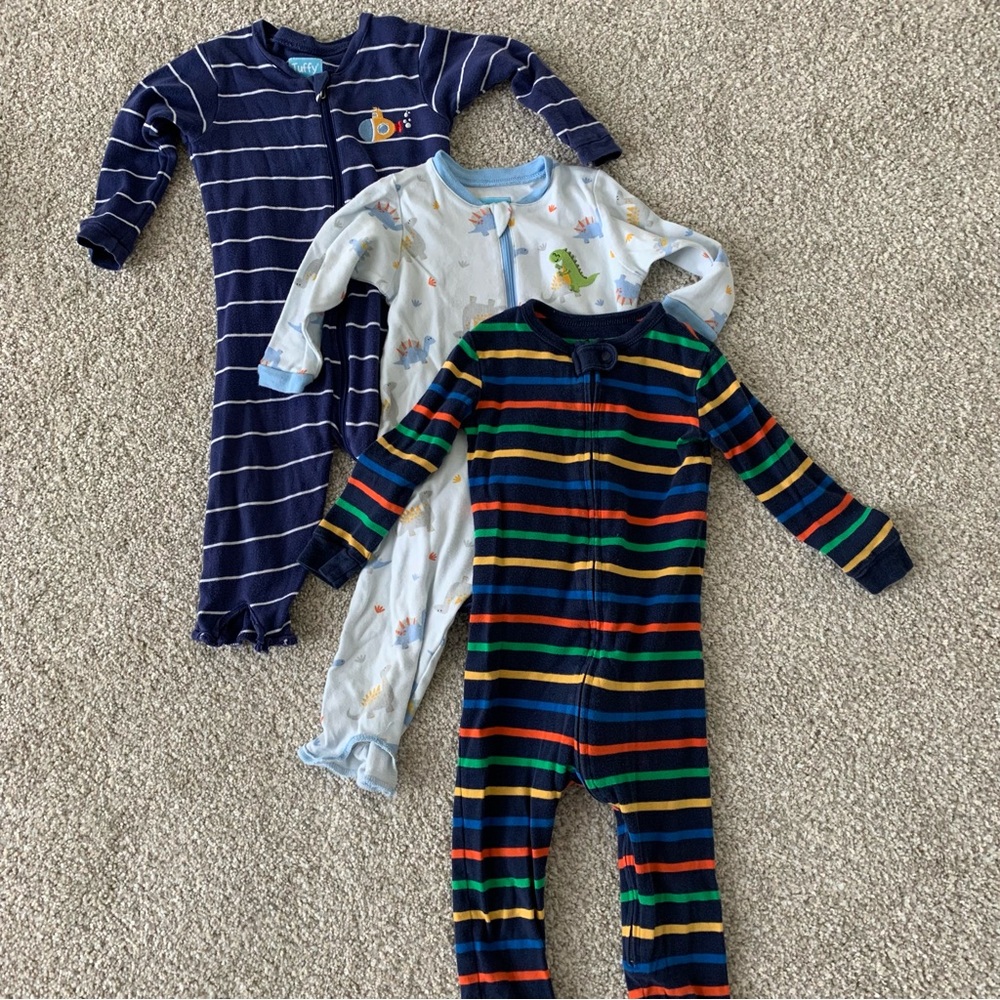 Tuffy baby sleepers or pajamas. 9 to 12 month. Cotton. Two-way zipper. Footle…